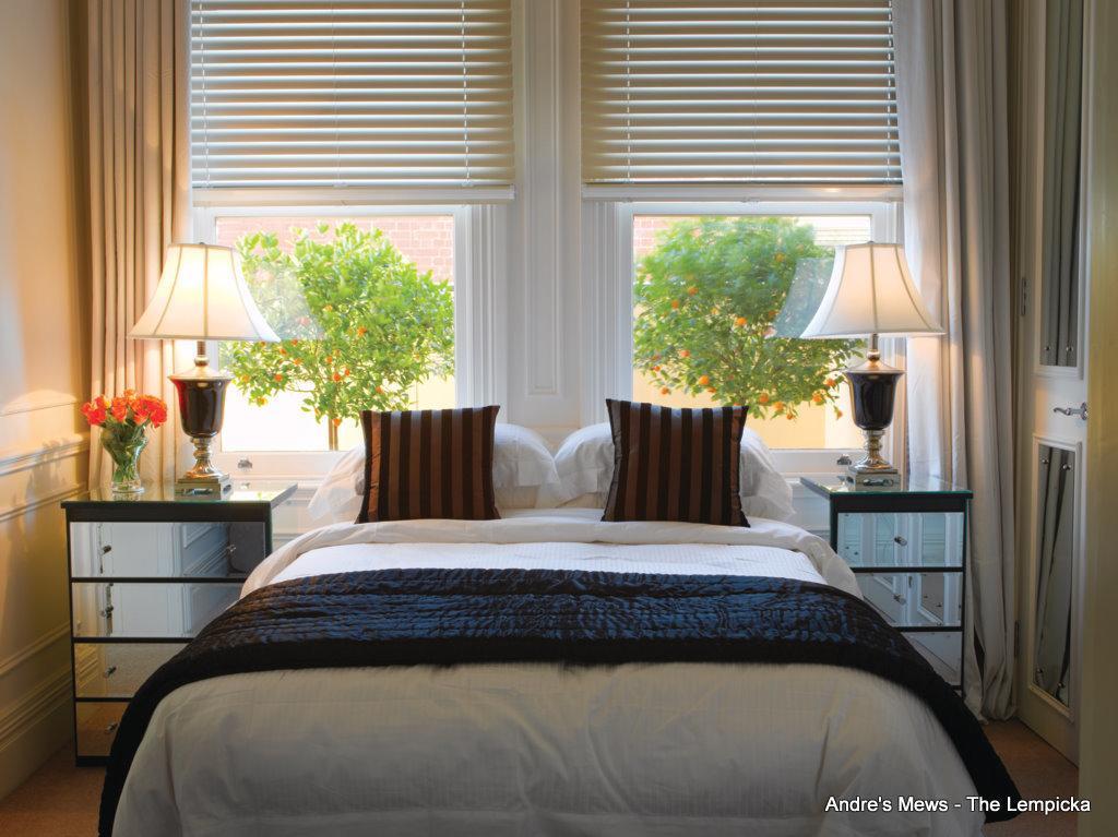 Andre'S Mews Aparthotel Melbourne Bagian luar foto
