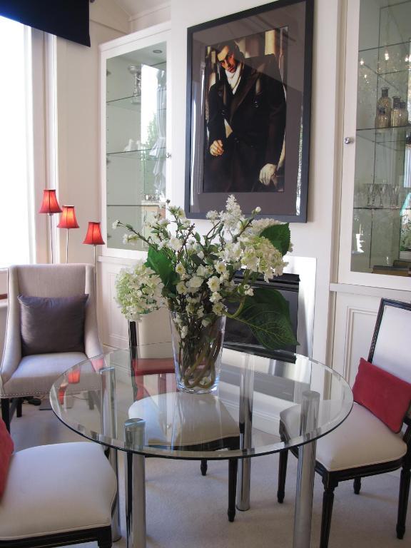 Andre'S Mews Aparthotel Melbourne Ruang foto