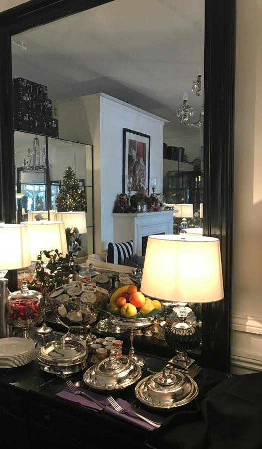 Andre'S Mews Aparthotel Melbourne Bagian luar foto