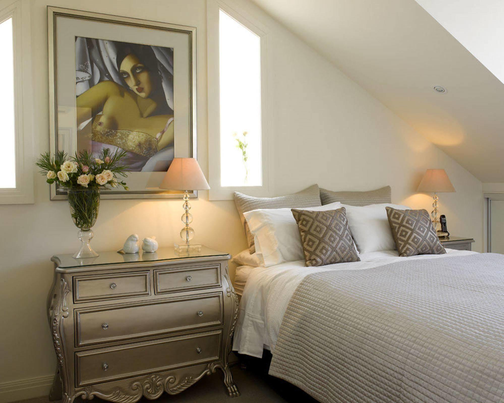 Andre'S Mews Aparthotel Melbourne Bagian luar foto